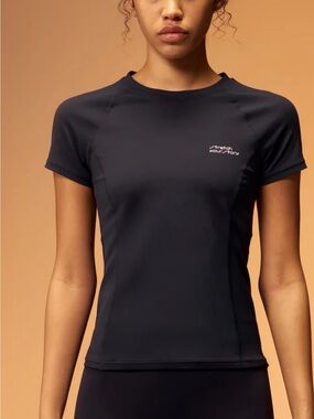 Stretch your story pace logo shirt sleeve tee NWT